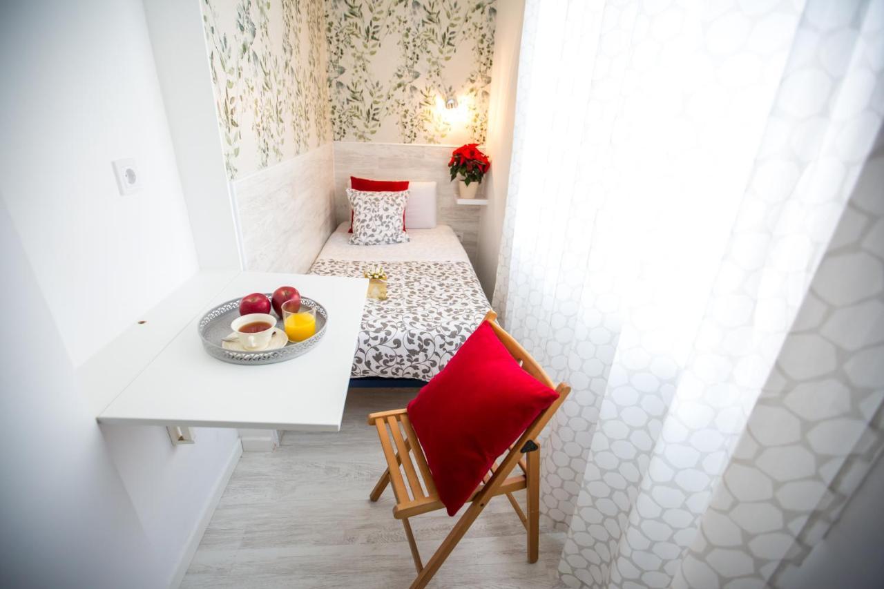 Bloom Inn Мадрид Экстерьер фото