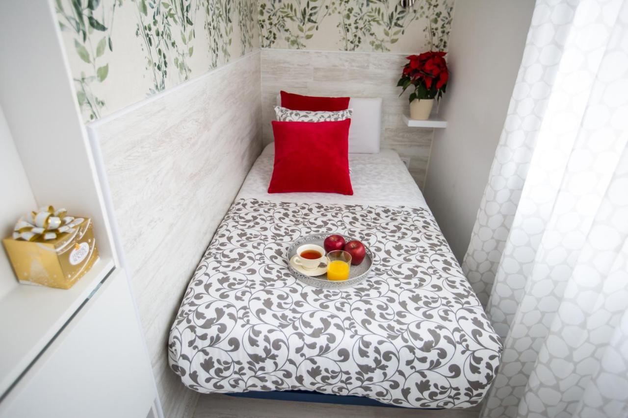 Bloom Inn Мадрид Экстерьер фото